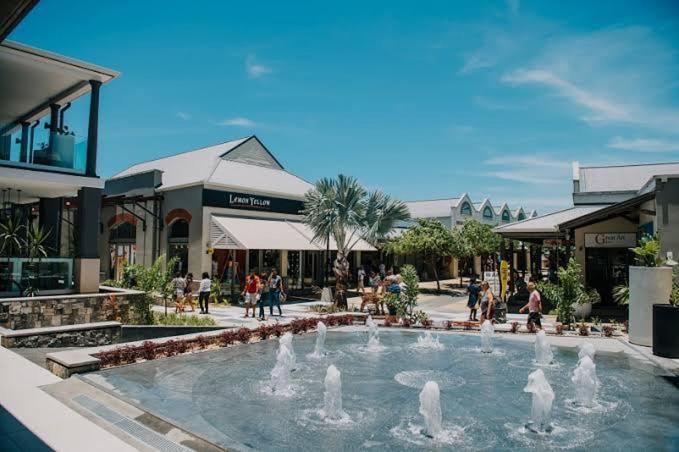 Azure 4 Bedrooms Haven Retreat: Where Tranquility Meets Turquoise Waters, Flic En Flac Mauritius Ngoại thất bức ảnh