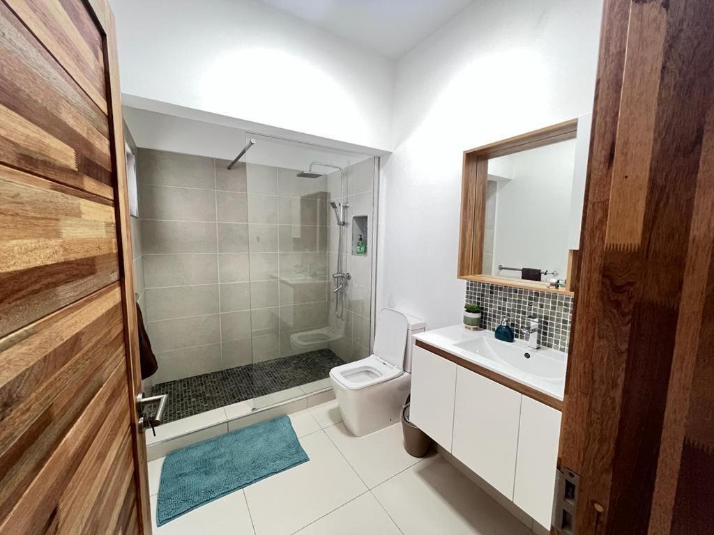 Azure 4 Bedrooms Haven Retreat: Where Tranquility Meets Turquoise Waters, Flic En Flac Mauritius Ngoại thất bức ảnh